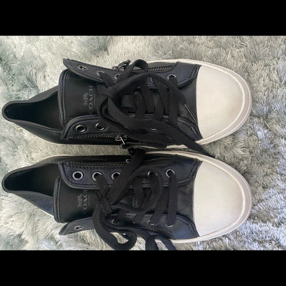 COACH black & white sneakers NEW! Size 9 - Picture 2 of 4